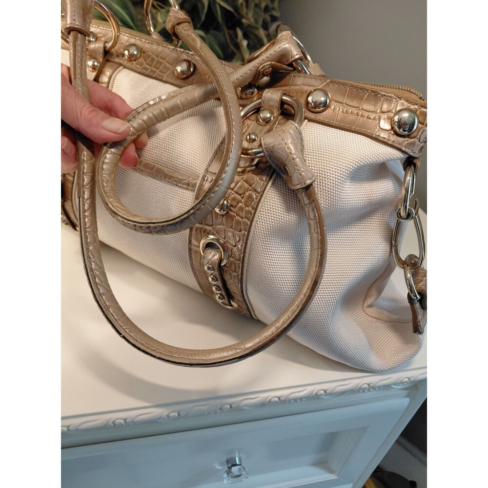 Kathy Van Zeeland Handbag Cream & Bronze W/Charms - Picture 4 of 9